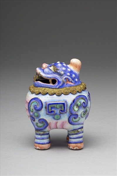 銅胎畫琺瑯甪端