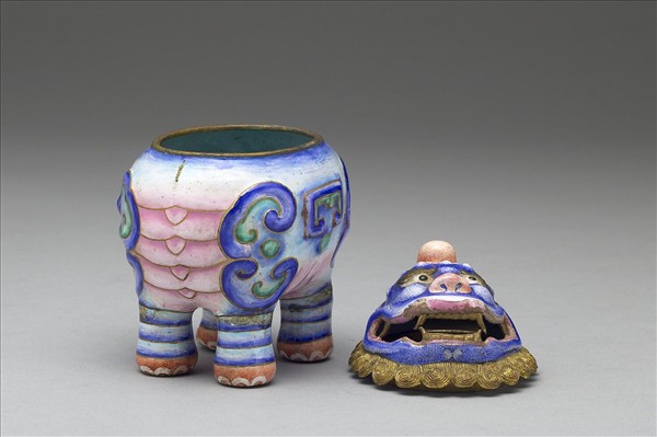 銅胎畫琺瑯甪端