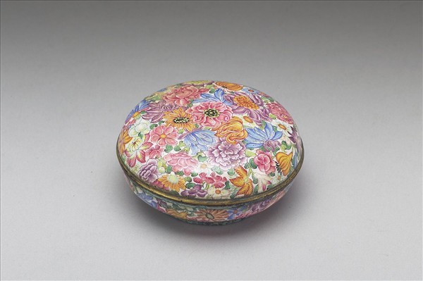 銅胎畫琺瑯萬花盒