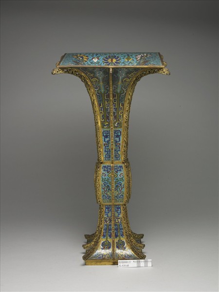 掐絲琺瑯獸面紋方觚