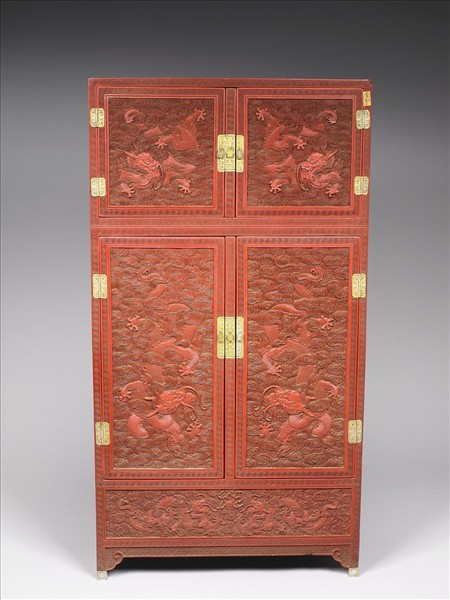 剔紅雲龍櫃