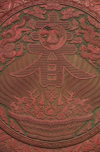 剔彩壽春寶盒