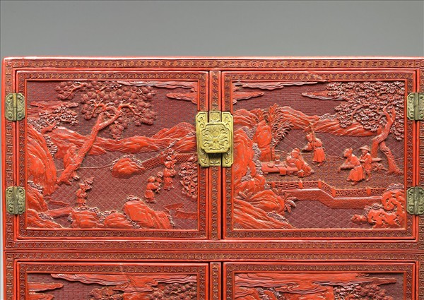 剔紅山水人物長方櫃