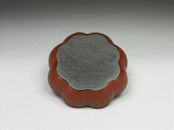 紅漆描金瓜式盒