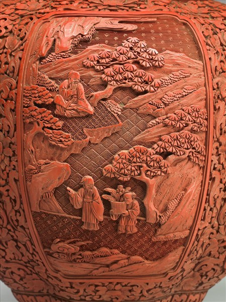 山水人物圖海棠式瓶