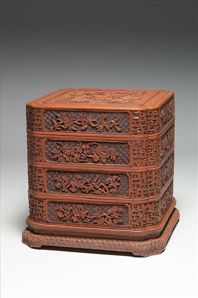 剔紅花卉紋三層套盒