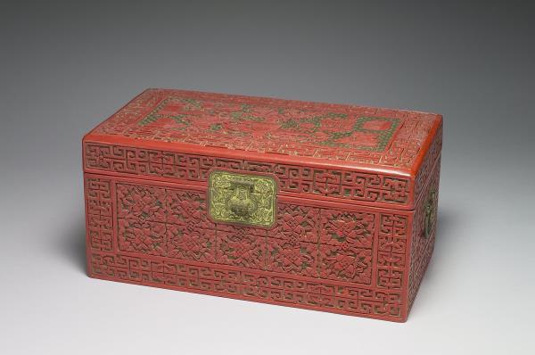 剔彩博古圖長方匣