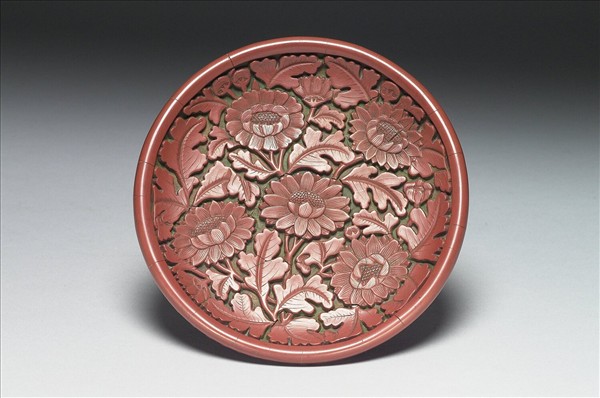 剔紅菊花圓盤