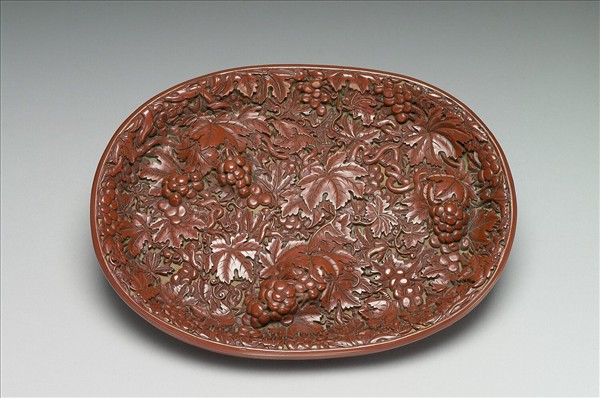 剔紅葡萄紋橢圓盤