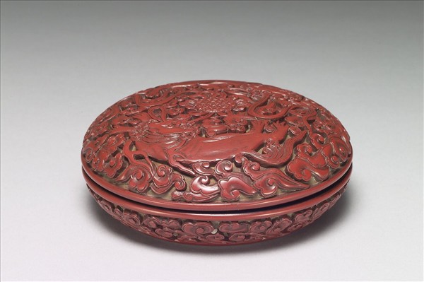 剔紅雙獅圖圓盒
