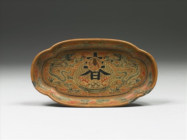 戧金填漆壽春盤