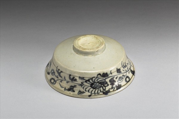 青花印花壽字花卉紋碗