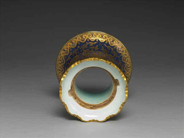 洋彩玲瓏轉旋瓶