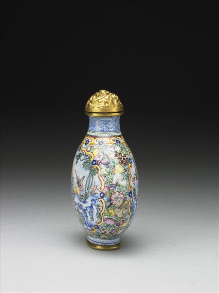 銅胎畫琺瑯蝙蝠花卉紋鼻煙壺