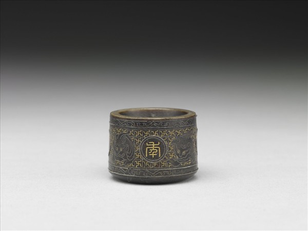 犀角嵌金銀絲扳指