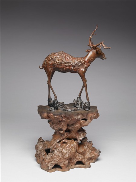 木根雕鹿銜靈芝