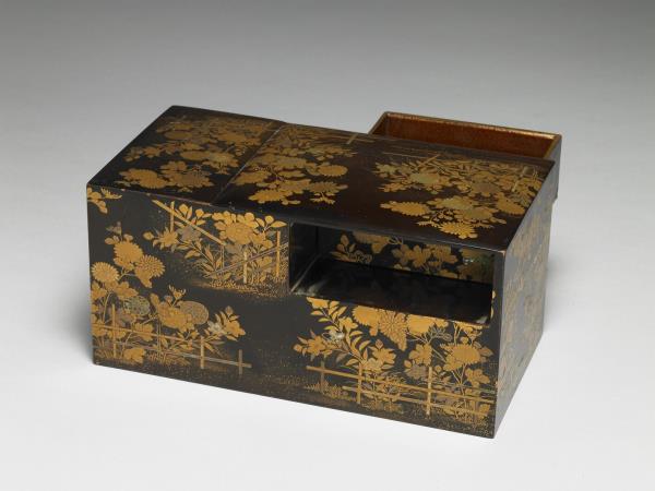 蒔繪菊籬螺鈿三層屜盒