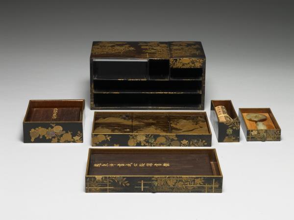 蒔繪菊籬螺鈿三層屜盒