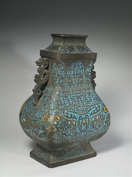 掐絲琺瑯獸面紋龍耳壺