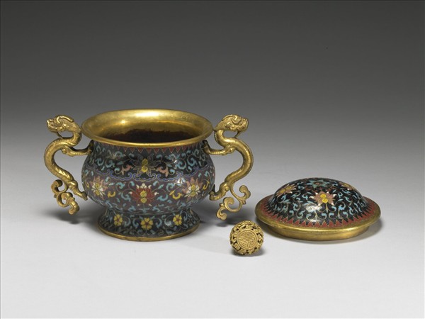 掐絲琺瑯龍耳爐