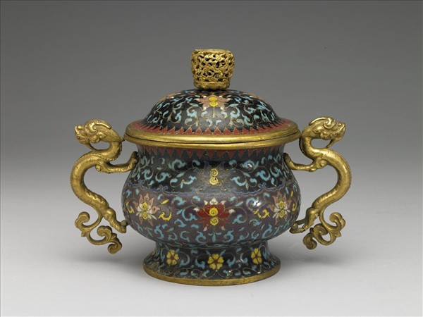 掐絲琺瑯龍耳爐