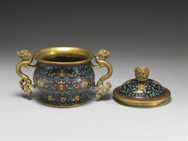 掐絲琺瑯龍耳爐