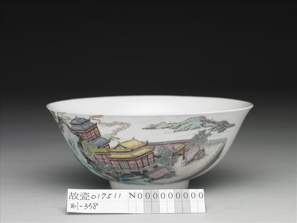 琺瑯彩山水樓閣碗