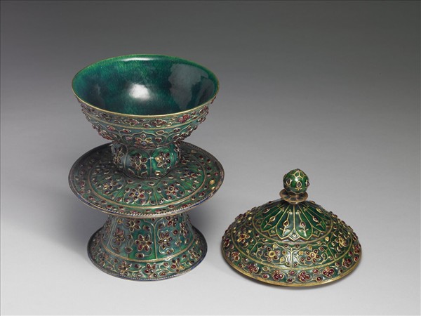 內填琺瑯嵌寶高足蓋碗