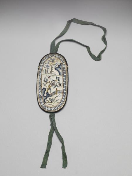 米黃地打籽繡風景圖眼鏡袋