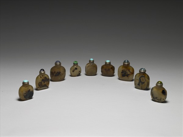 瑪瑙巧雕鼻煙壺