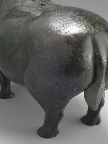 嵌綠松石金屬絲犧尊