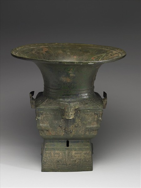 犧首獸面紋圓口方尊