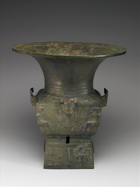 犧首獸面紋圓口方尊