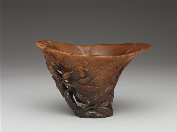 犀角雕玉蘭花式杯