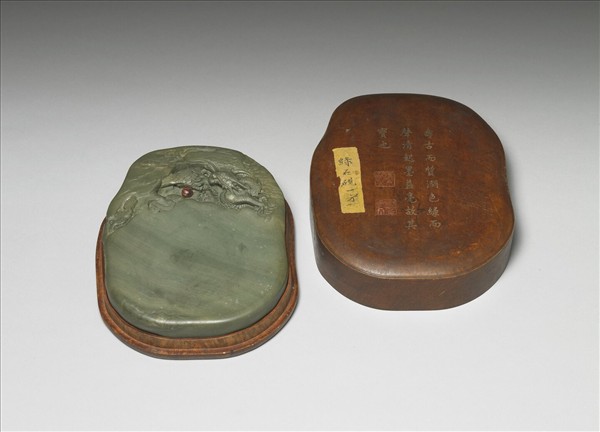 松花石蒼龍教子硯