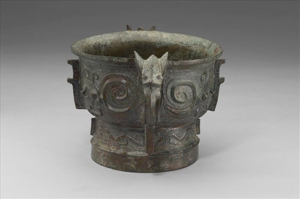 蝸身獸紋簋