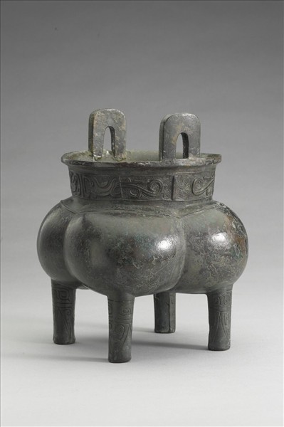 鳳鳥紋四足鬲