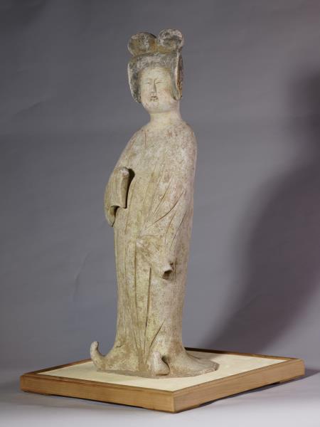  灰陶加彩仕女俑 