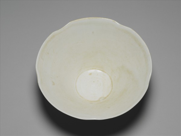 邢窯 白瓷葵口碗
