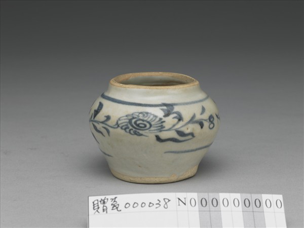 青花折枝菊花紋罐