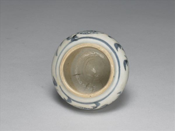 青花折枝菊花紋罐