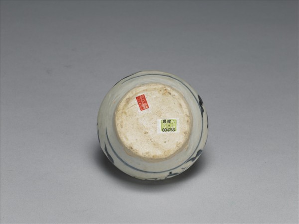 青花折枝菊花紋罐