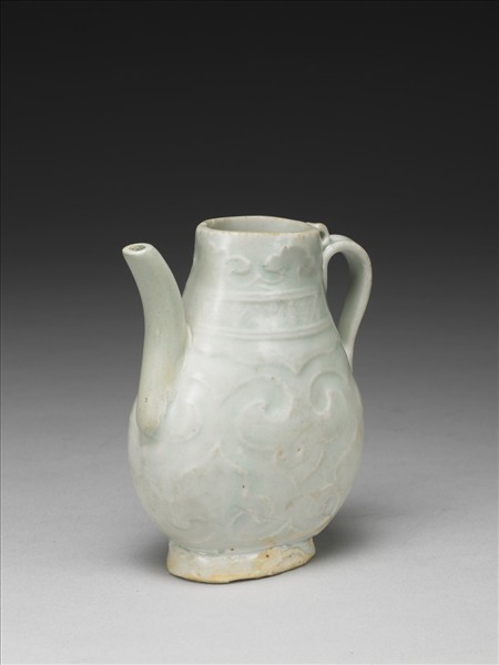 青白瓷印花執壺