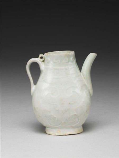 青白瓷印花執壺