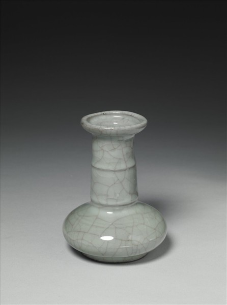 青瓷弦紋盤口瓶