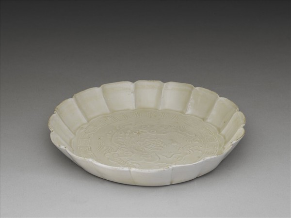 定窯 白瓷印花瑞獸紋花式洗