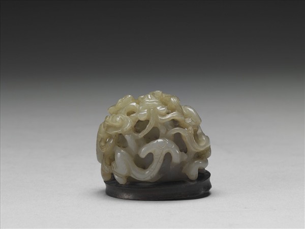 螭虎啣芝紋玉頂