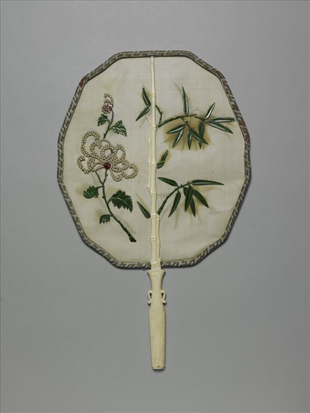 彩繡嵌寶石團扇