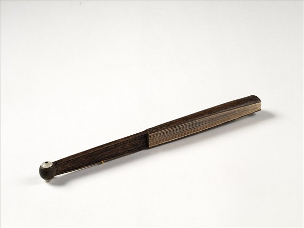 清乾隆御臨蘇軾尺牘明陳煥山水　成扇　清乾隆御臨蘇軾尺牘