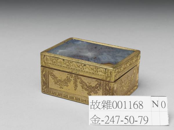 鍍金雕花嵌瑪瑙鼻煙盒